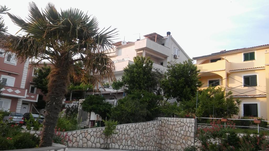 Apartment Lopar Exterior photo