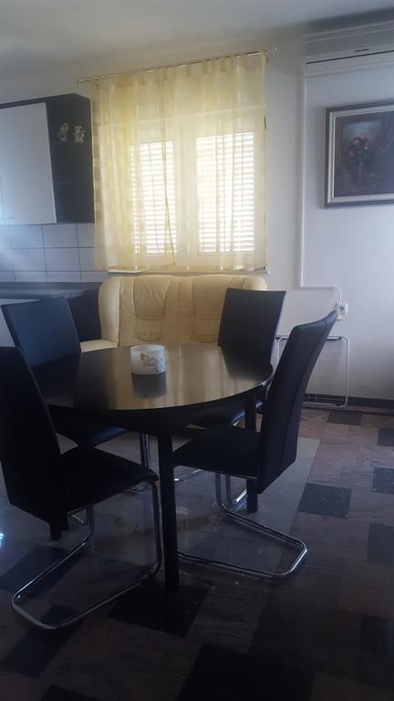 Apartment Lopar Exterior photo